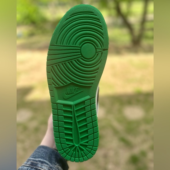 Air Jordan 1 Retro High OG - Picture 15 of 15